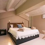 Judeka Agriresort * 卡尔塔吉罗